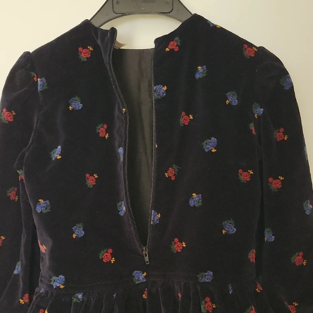 Holiday Black Velvet Velour Floral Lace Trim Kids Dress Long Puffy Sleeves Italy